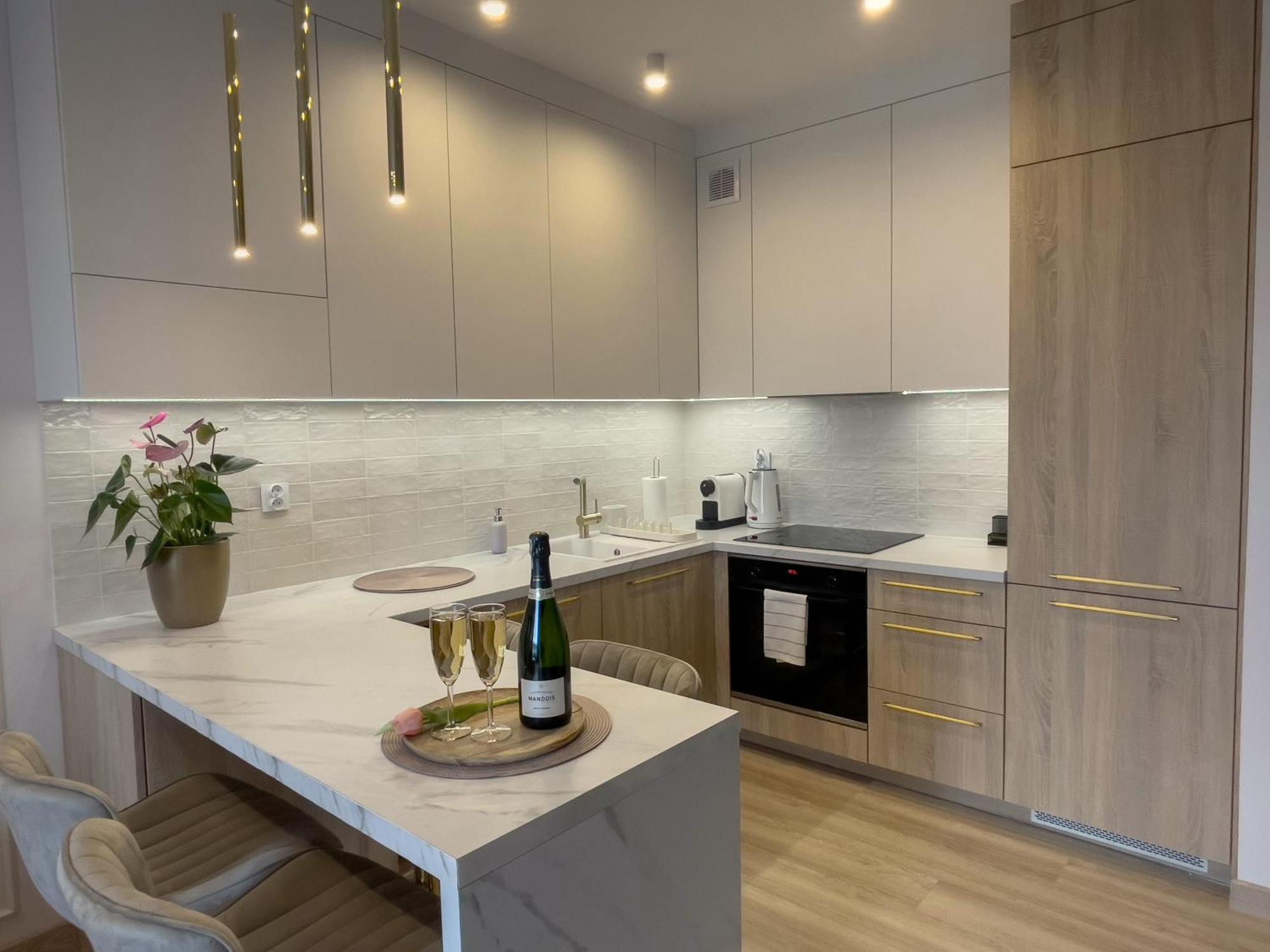 Urban Apartments Luxury Opolska 10 No 29, Free Garage, Self Check-In Катовице Екстериор снимка