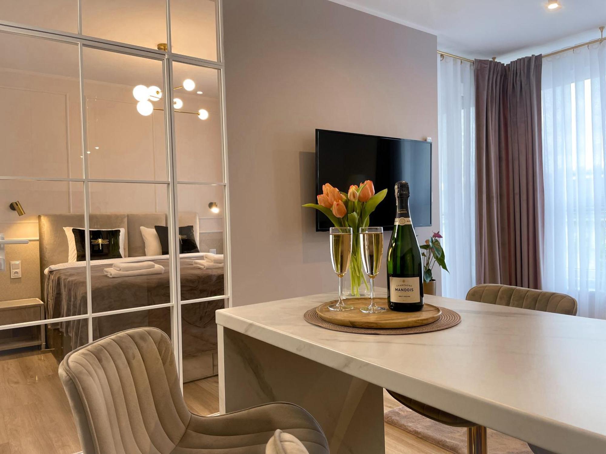 Urban Apartments Luxury Opolska 10 No 29, Free Garage, Self Check-In Катовице Екстериор снимка
